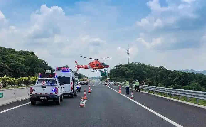 瑞丽高速公路汽车救援案例
