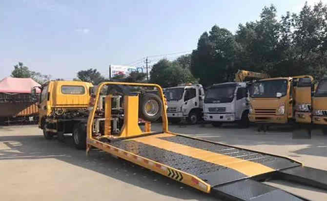 瑞丽汽车中途维修案例